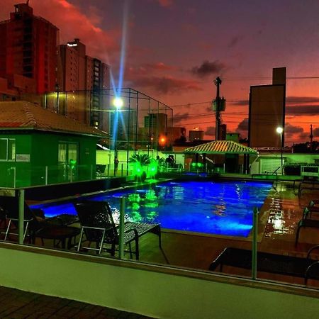 Liara Picarras: Praia, Beto Carrero E Muito Mais المظهر الخارجي الصورة